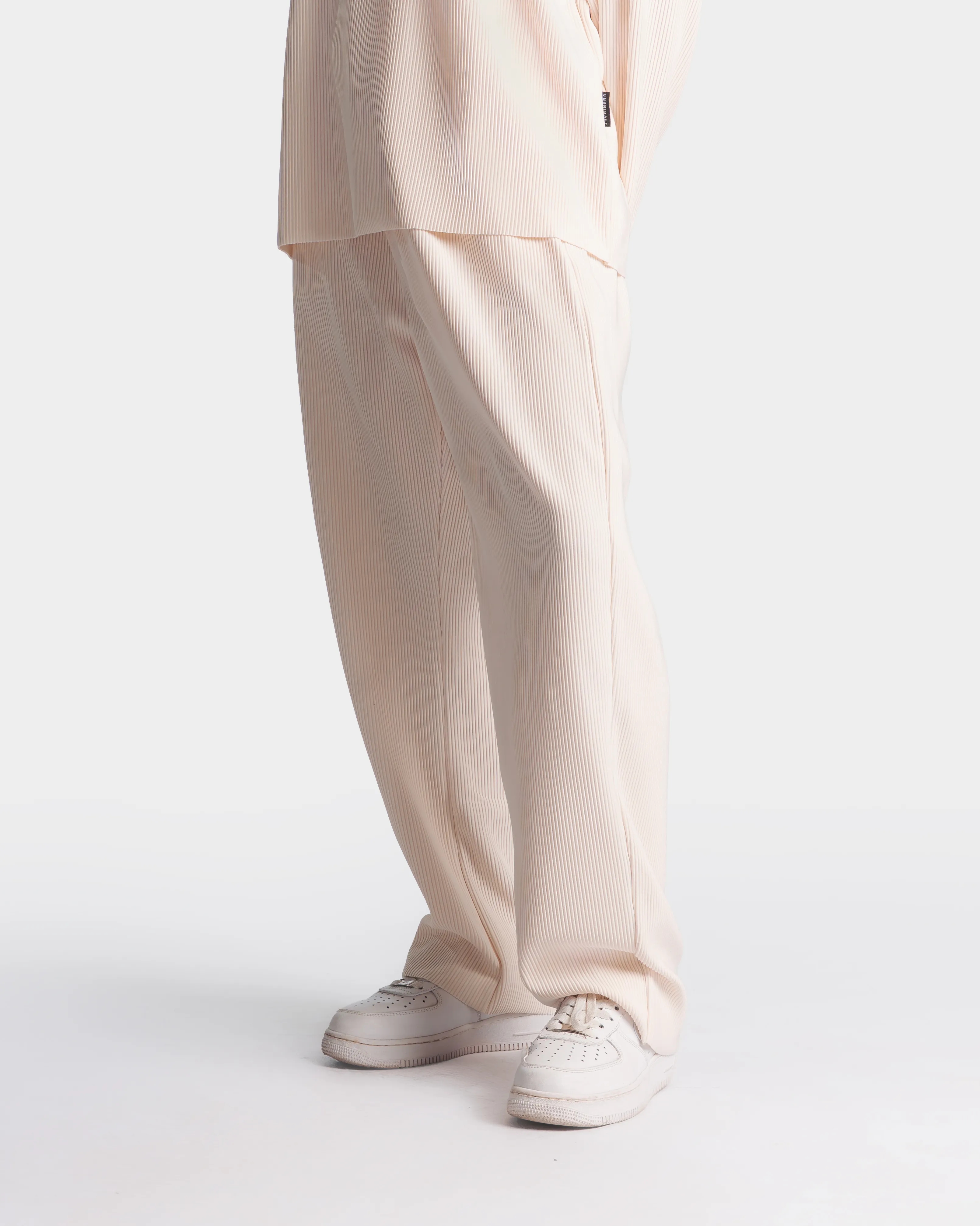 Essential Pleats Pant